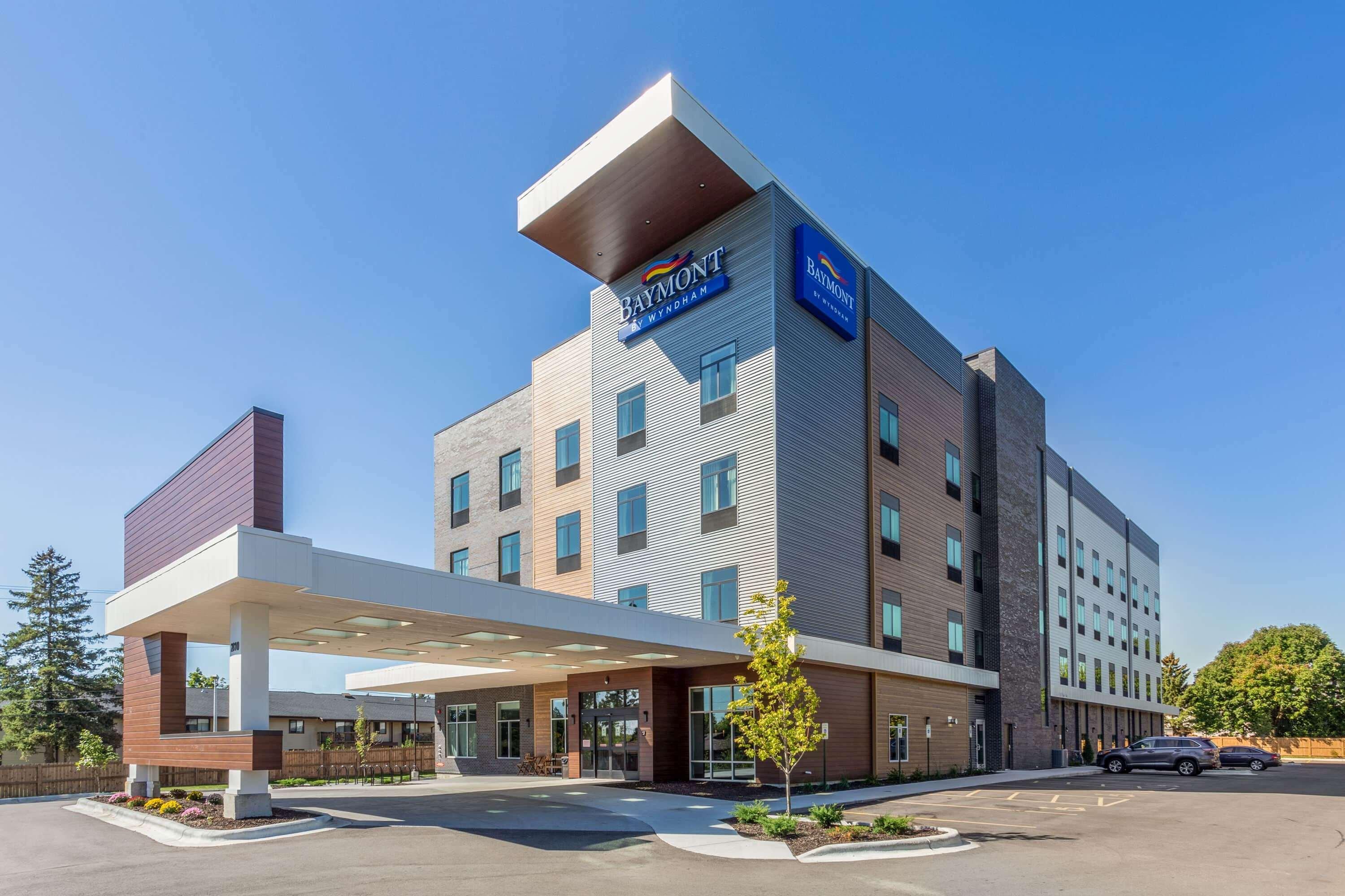 Baymont By Wyndham Madison Hotel Eksteriør billede
